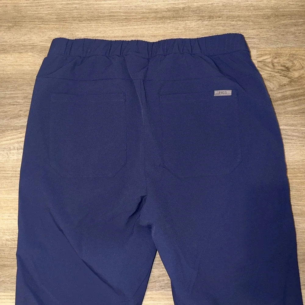 Figs Mens Technical Comfort Scrub Pants Navy Blue Small Short M22WW2003S